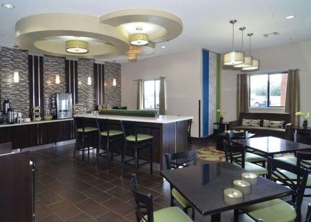 Quality Inn & Suites Kenedy - Karnes City Restaurant photo
