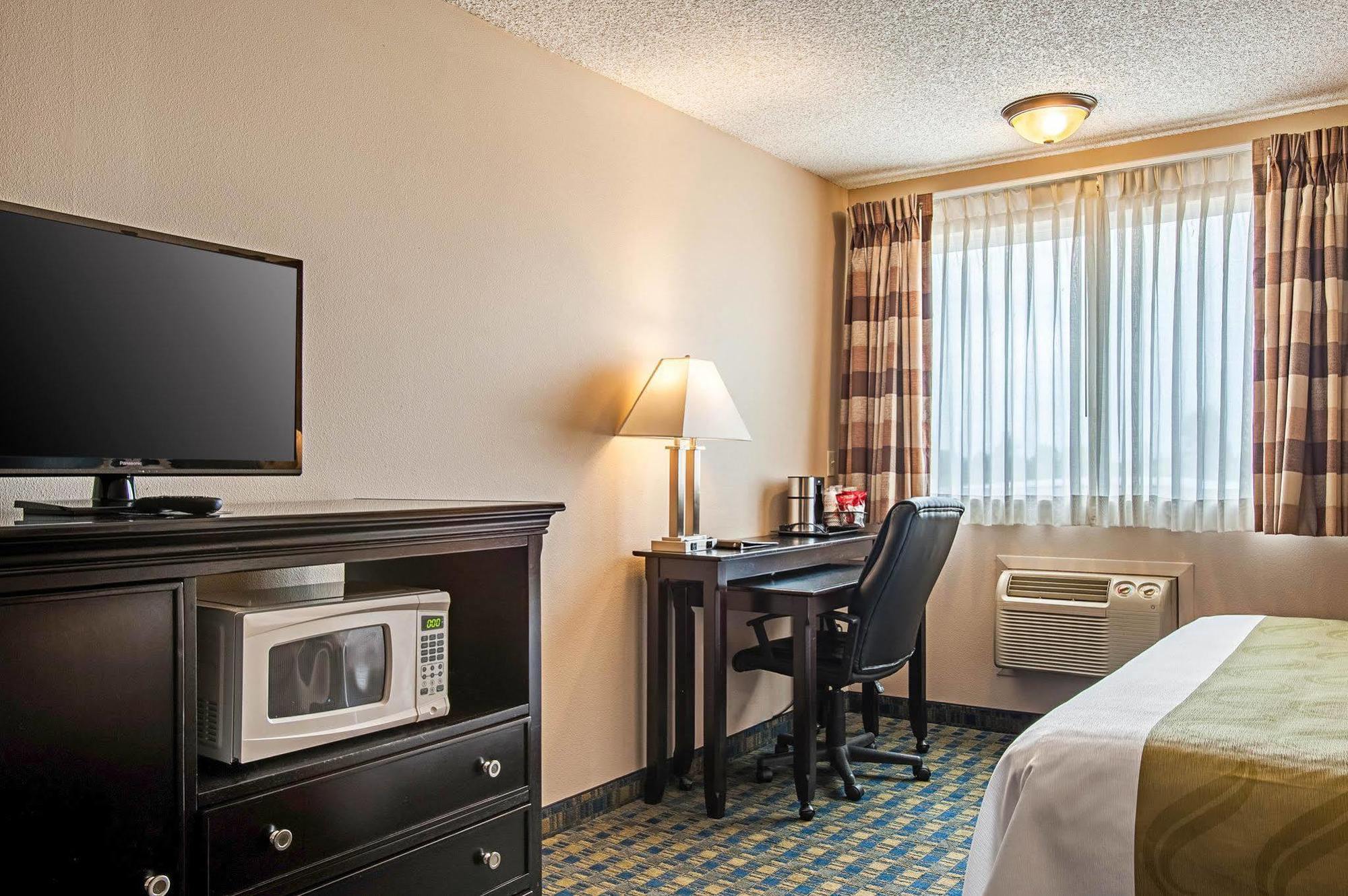 Quality Inn & Suites Kenedy - Karnes City Exterior photo